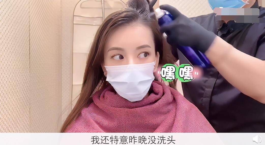 最新剪发围布视频，小巷深处的时尚秘境探索