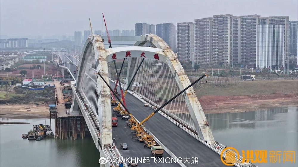 莲溪大桥最新动态，桥上的友情故事温馨延续