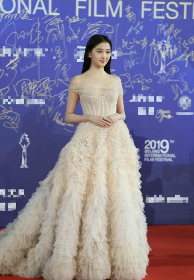 闫妮最新电影2017